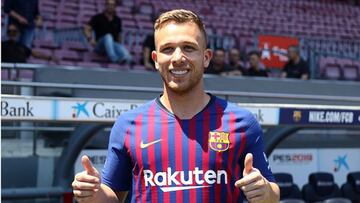 Arthur llega para sustituir a Iniesta