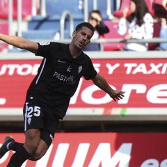 Alex Alegría tumba al Numancia