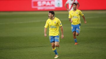 Sergio Ruiz celebra su gol del pasado sábado al Rayo Vallecano. Detrás, Óscar Clemente.