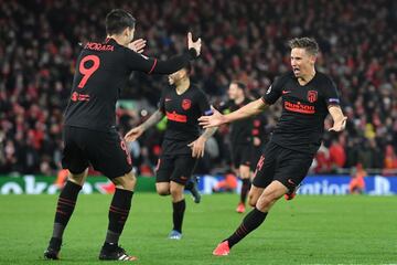2-2. Marcos Llorente celebr¨® el segundo gol.