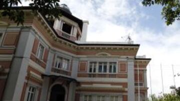 Palacete del siglo XIX. Está ubicado en la Rua Julio da Andrade.