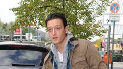 Özil quiere mejorar su contrato