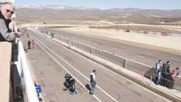 <b>AL FONDO, EL DESIERTO. </b>Tabernas es testigo mudo y espectador privilegiado de la actividad diaria del circuito