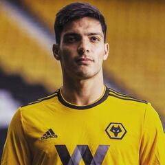 Raúl Jiménez felicitó al Benfica por su título en la Liga NOS