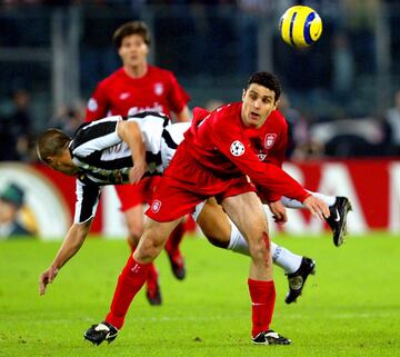 Núñez fue canterano del Real Madrid. En 2004 ficha por el Liverpool de Rafa Benítez donde juega 24 partidos y se convierte en campeón de la Champions tras la increíble remontada ante el Milán.