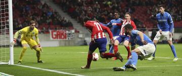 2-0. Gameiro marc¨® el segundo tanto tras un pase de Correa.