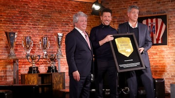 Cerezo y Gil Marín, en el homenaje a Simeone hace unos meses.