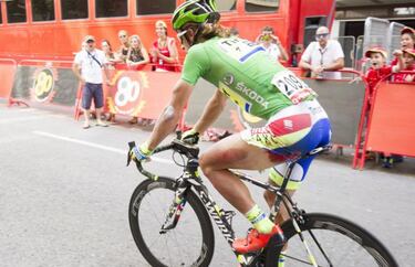 Froome enseña las garras