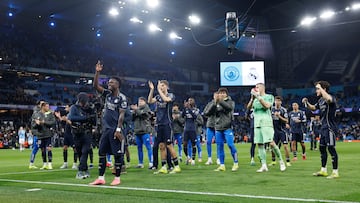 Los jugadores del Madrid celebran el pase a cuartos.