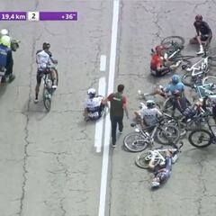 Caída de Egan Bernal y Dani Martínez en Vuelta a Burgos