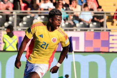 Delantero que le hizo un 'hat-trick' a España en cuartos de final. Tiene fama de buen jugador... y de indisciplinado. Milita en Millonarios, sonó para el Atleti, tiene apalabrado el fichaje por Cruzeiro. 