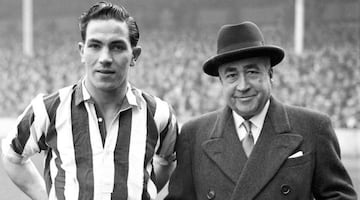 Jugó el Mundial del '50 y en la temporada 51-52 fue el máximo goleador de la liga de Inglaterra con el Newcastle. También jugó en Colo Colo.