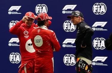 Los mejores del sábado. Charles Leclerc, que consiguió la pole,  con Carlos Sainz, que hizo el segundo mejor tiempo, pero saldrá 12º por sanción y Max Verstappen, que consiguió el tercer mejor tiempo, pero saldrá en la segunda posición por la sanción a Sainz. 