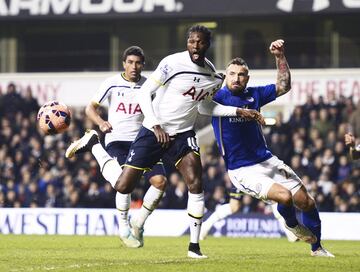 Adebayor pasó del Arsenal al Tottenham previo paso por el conjunto blanco.