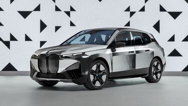 BMW logra que el color de carrocería de un automóvil cambie en segundos