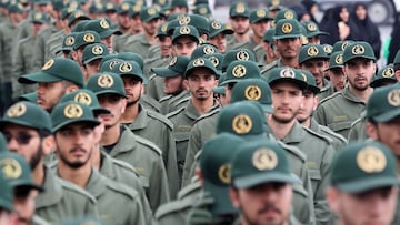 Fotografía de archivo que muestra a decenas de efectivos de la Guardia Revolucionaria iraní durante una ceremonia en Teherán.