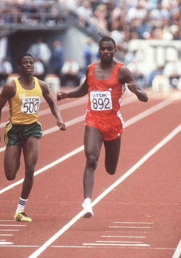 Medalla de oro en la carrera de los 100 metros.