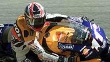 <b>POR UNA VEZ...</b> ...y sin que sirva de precedente, Ukawa ha sido el más rápido en los entrenamientos libres de Montmeló. Checa fue quinto y Sete, sexto. Buenos presagios.