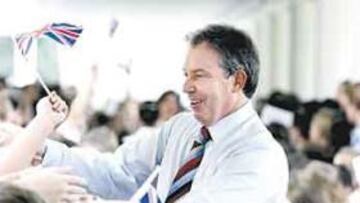 <b>APOYO ENTUSIASTA. </b>Tony Blair hizo lo que estuvo en sus manos para ganar adeptos hacia Londres.