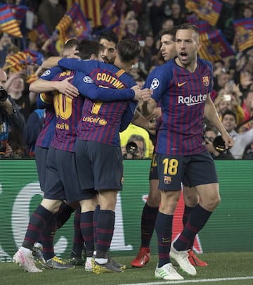 1-0. Leo Messi celebró el primer gol.