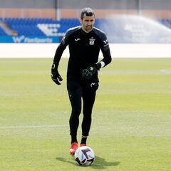 Asier Riesgo, retirada al 99%... salvo alguna oferta irrechazable