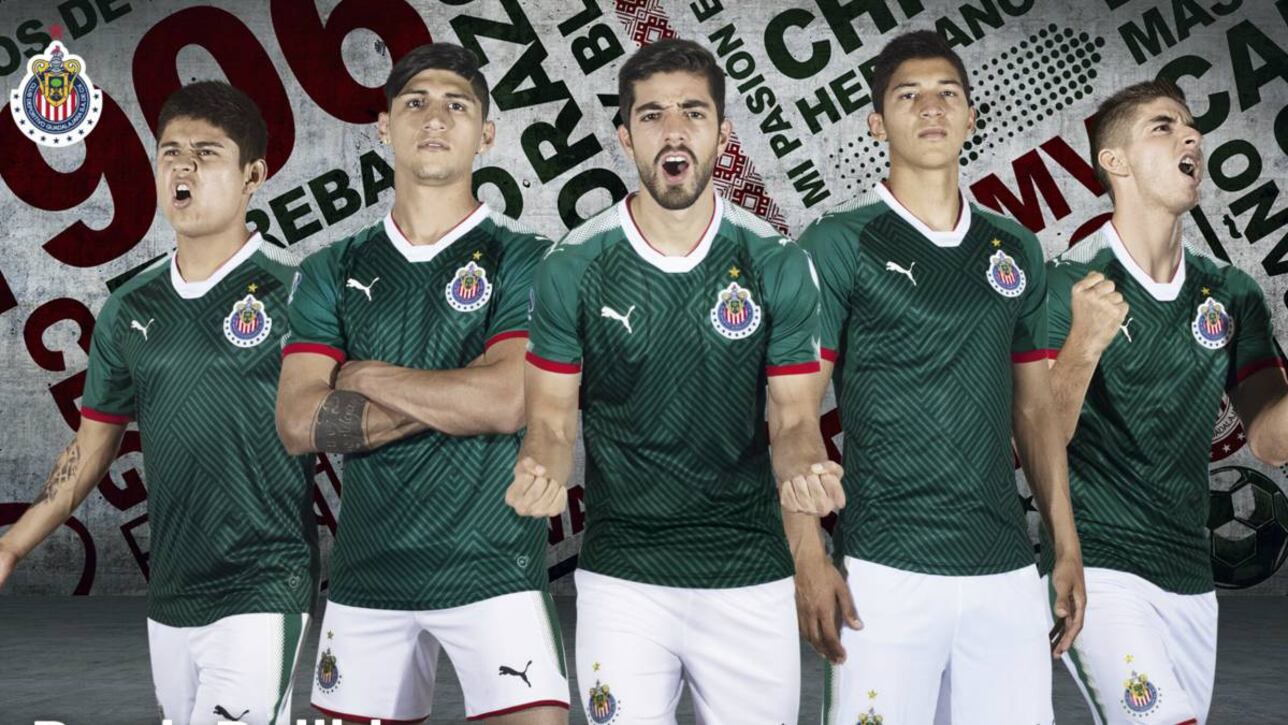 Chivas presenta nueva playera verde para el Apertura 2017 - AS México