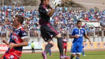 Miguel Jim&eacute;nez fue una de las mejores figuras de la U, en el duelo ante Arica.