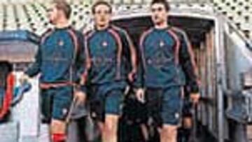 <b>LISTOS. </b>Soldado, Corrales e Izquierdo.