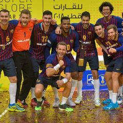 El Barça vuelve a la Liga agotado, pero campeón mundial