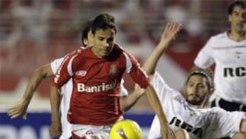 <b>Ilusionado</b>. El nuevo jugador del Villarreal, Nilmar, se ha mostrado muy contento ante la nueva etapa que vivirá con el conjunto castellonense