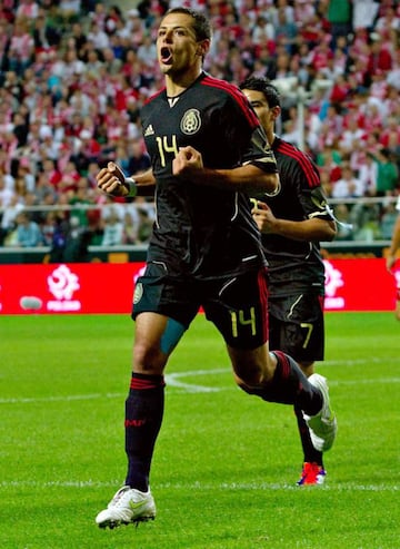 El Chicharito es hasta ahora el mejor goleador de México en su historia y unos de esos goles fueron en Copa Oro donde hubo un triplete a El Salvador, doblete a Cuba y dos goles más frente a Guatemala y Honduras