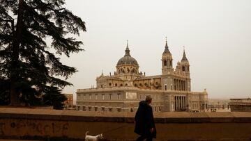 La Catedral de la Almudena, uno de los lugares más reconocidos de Madrid.