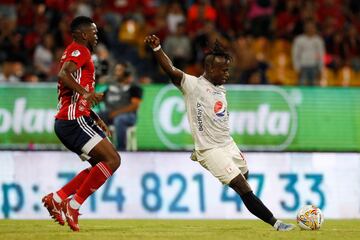 Con doblete de Cambindo, DIM se impuso ante América en el Atanasio Girardot y cortó una racha del equipo Escarlata