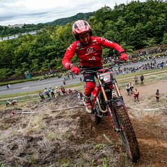 Busto vuelve a replicar a Bou