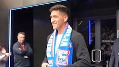 Núñez es presentado ante sus nuevos hinchas tras llegar desde el archirrival y esto pasa