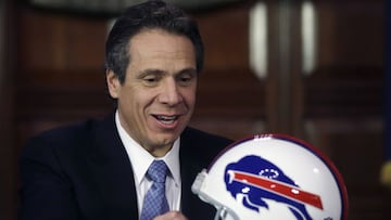 El gobernador del estado de Nueva York, Andrew Cuomo, planeaba asistir al Colts vs Bills, aunque al final termin&oacute; por ceder ante la presi&oacute;n de los fan&aacute;ticos.