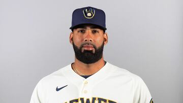 J.C. Mejía con los Brewers