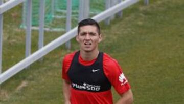 Matías Kranevitter entrena en el Cerro del Espino como jugador del Atlético de Madrid.
