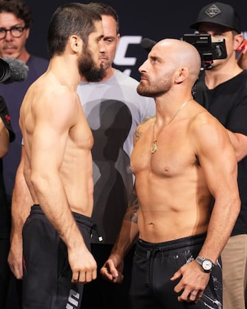 Islam Makhachev y Alexander Volkanovski.