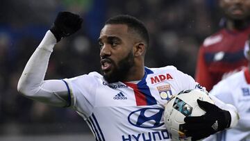 Lacazette desvela su 'no' al Barça y ahora se deja querer