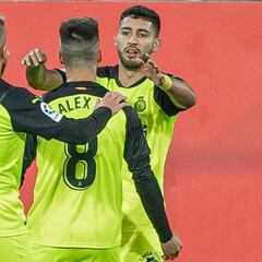 Bustos se viste de Stuani y firma el 33% de los goles del Girona