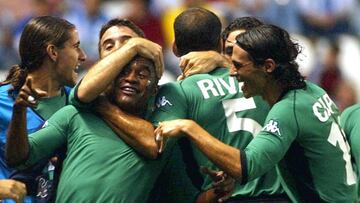 Assun&ccedil;ao celebra el 0-1 del Betis aquella noche en Riazor.