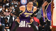 Westbrook's triple-double helps Lakers extinguish Heat in OT, Durant follows in Jordan's footsteps