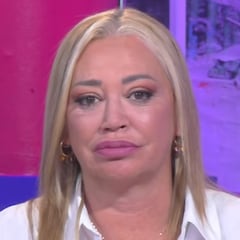 Belén Esteban se duerme en plena presentación del nuevo libro de Lydia Lozano