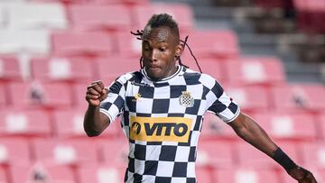 El extremo hondureño Alberth Elis está intratable en Portugal e hizo un par de golazos para que su equipo sacara el empate ante Santa Clara.