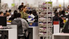 What time do polling places close in Los Angeles? Where to vote in LA in the US Election 2024