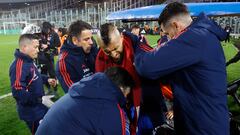 “Usará bastones”: el tiempo de baja de Vidal tras su dura lesión