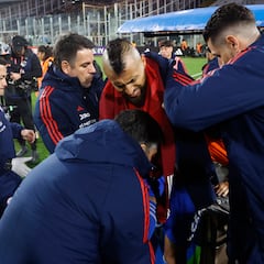 “Usará bastones”: el tiempo de baja de Vidal tras su dura lesión