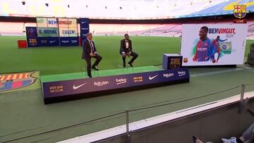 Emerson se hace viral por su look en la presentación del Barça