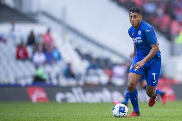 Llegó a Cruz Azul en el C2020 y cayó como anillo al dedo. Puede jugar en medio campo o como defensa, donde alineó la última jornada. Suma dos goles y es de lo mejor del torneo hasta ahora.